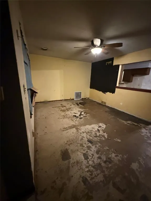 Photo 4 — 5924 N College Street, Warr Acres, OK 73122