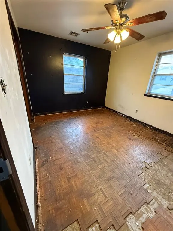 Photo 17 — 5924 N College Street, Warr Acres, OK 73122
