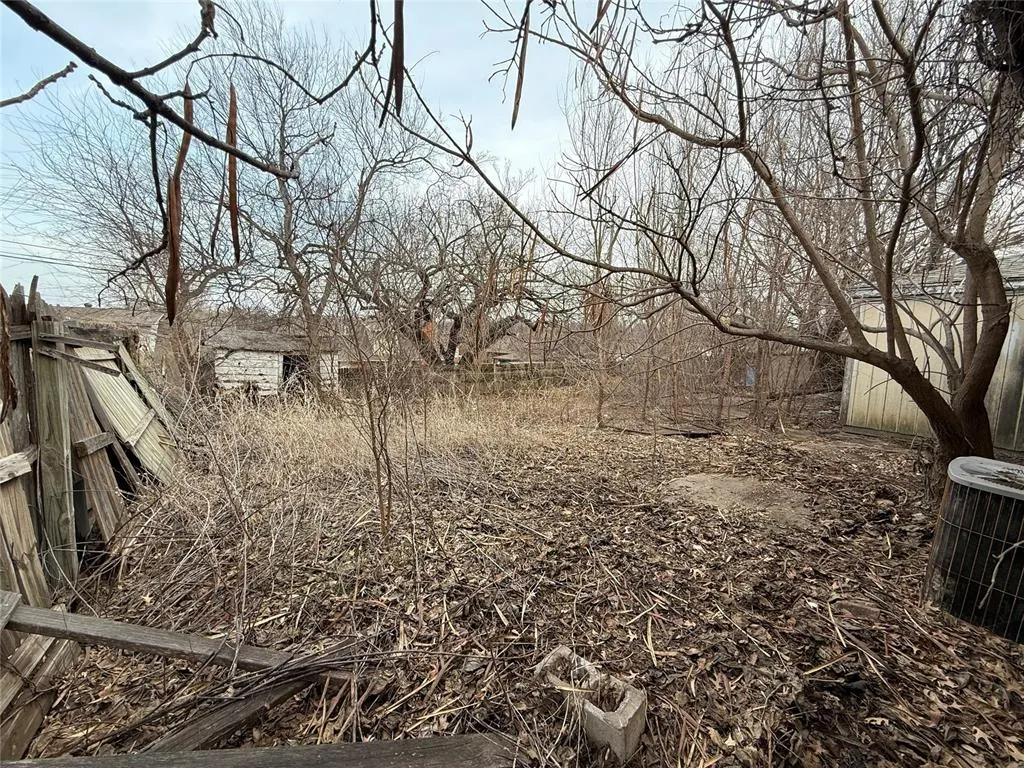 Photo 25 — 5924 N College Street, Warr Acres, OK 73122