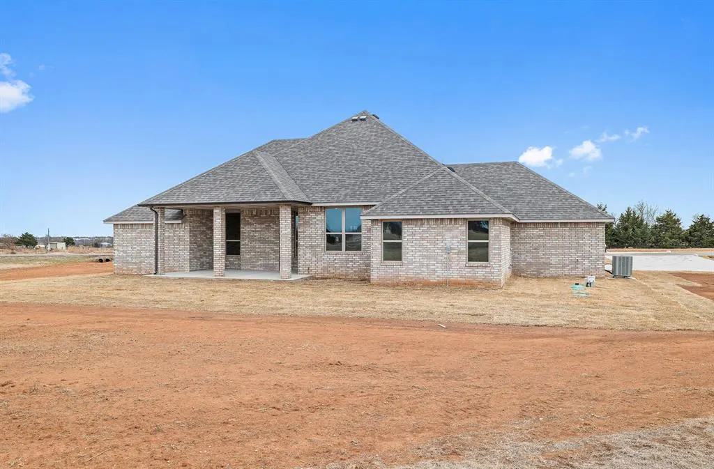 Photo 34 — 1922 Valley Ranch Road, Blanchard, OK 73010