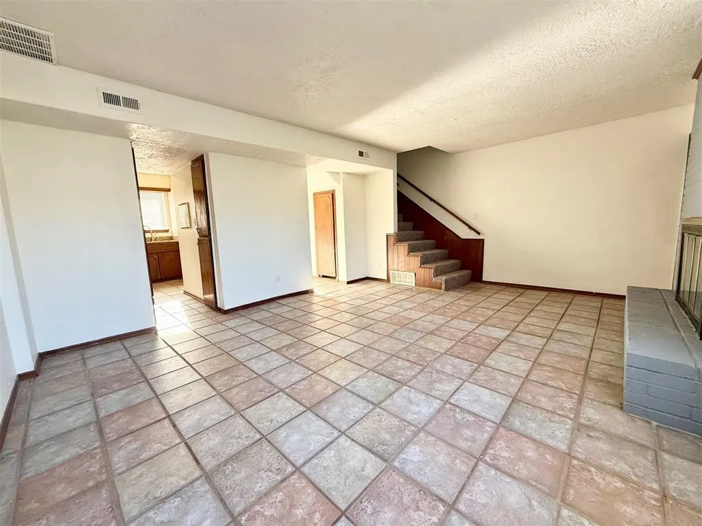 Photo 8 — 214 Justin Drive, Norman, OK 73071
