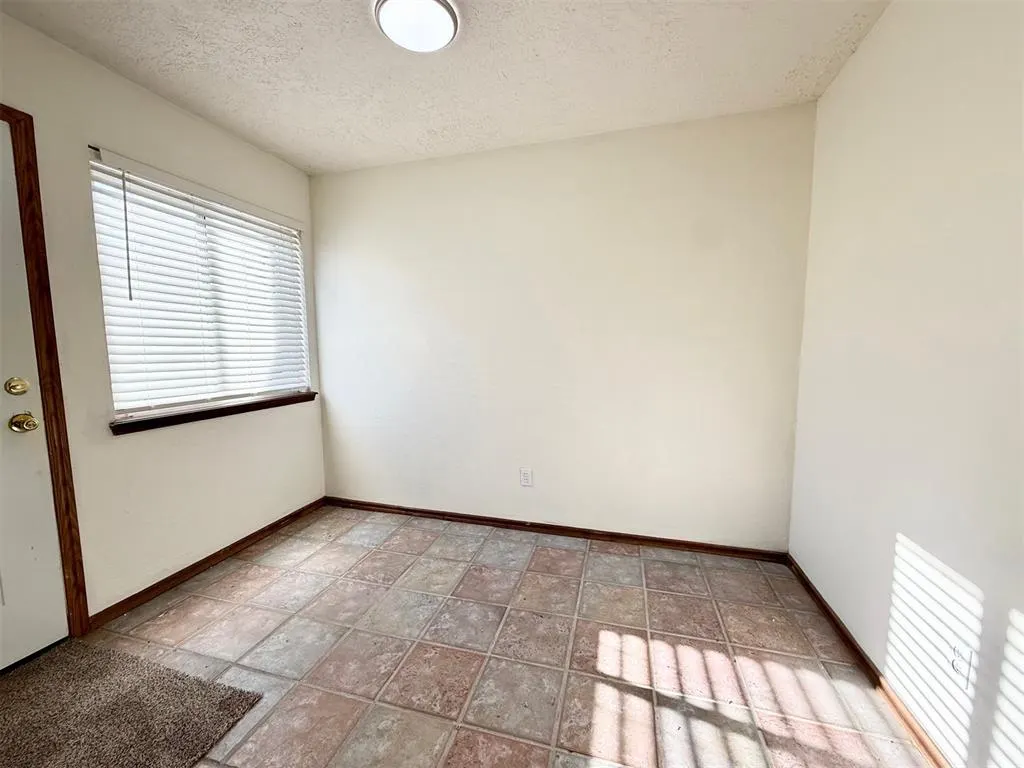 Photo 9 — 214 Justin Drive, Norman, OK 73071