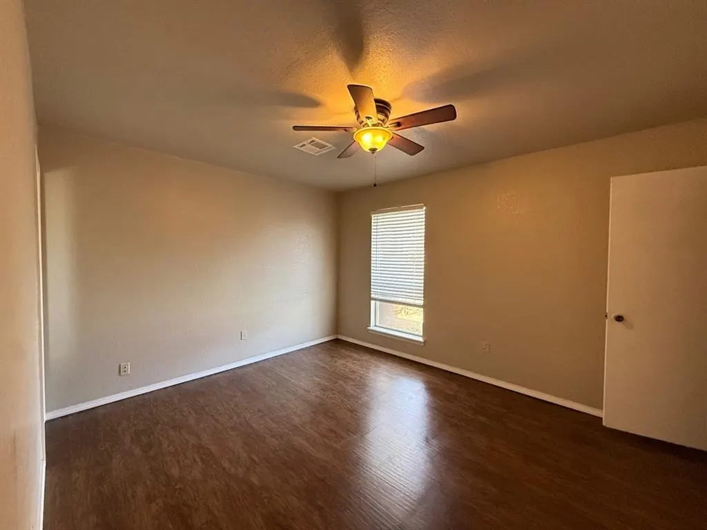 Photo 4 — 1013 Mercury Circle, Edmond, OK 73003