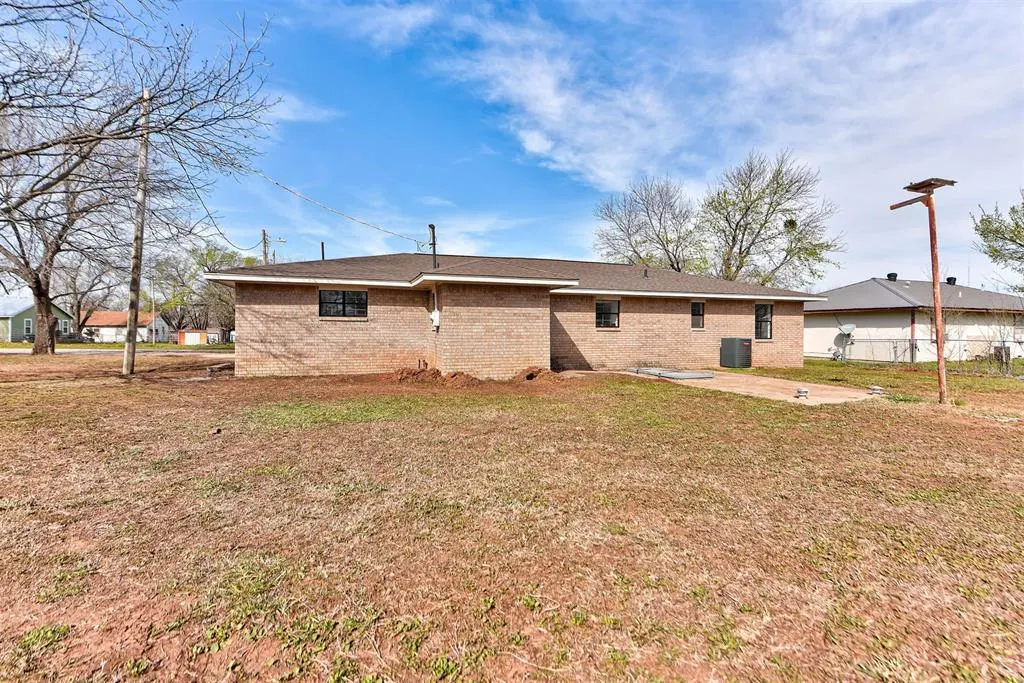 Photo 38 — 604 N Missouri Street, Elmore City, OK 73433