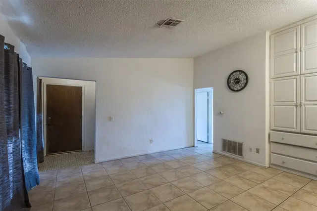 Photo 7 — 8741 Saint George Way, Midwest City, OK 73110