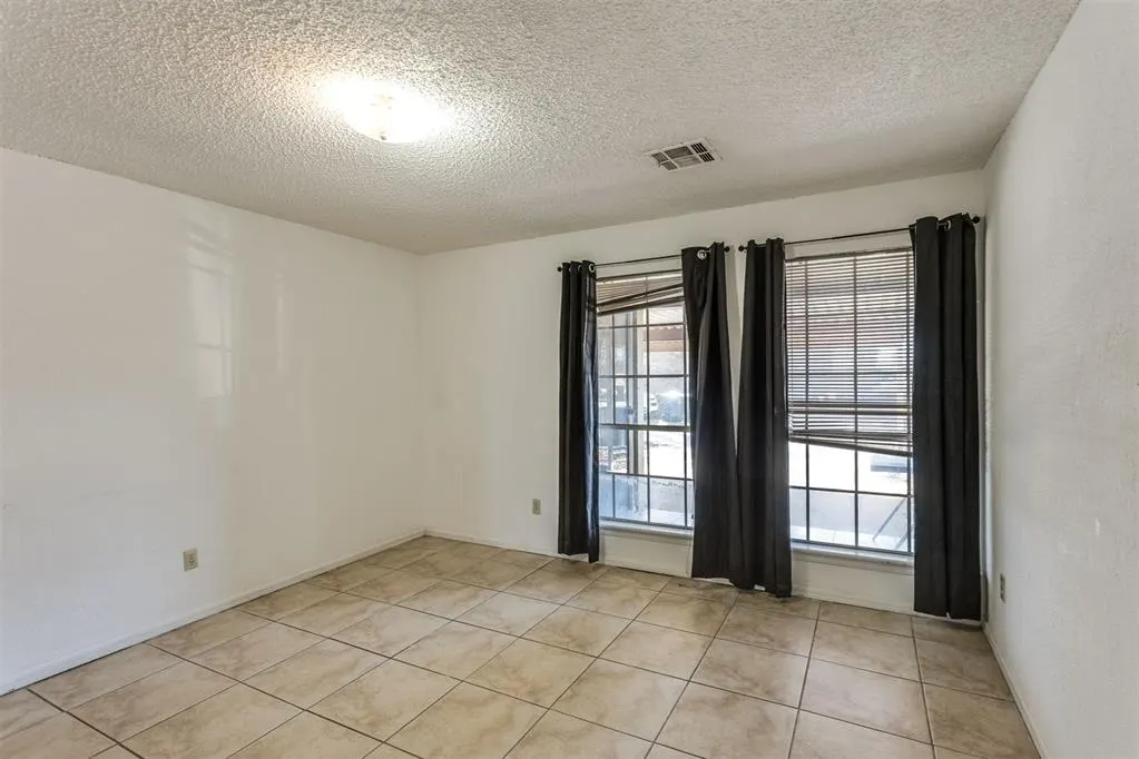 Photo 13 — 8741 Saint George Way, Midwest City, OK 73110
