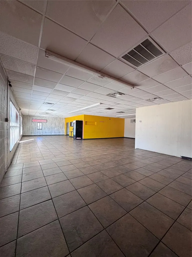 Photo 10 — 3700 S Portland Avenue, Oklahoma City, OK 73119