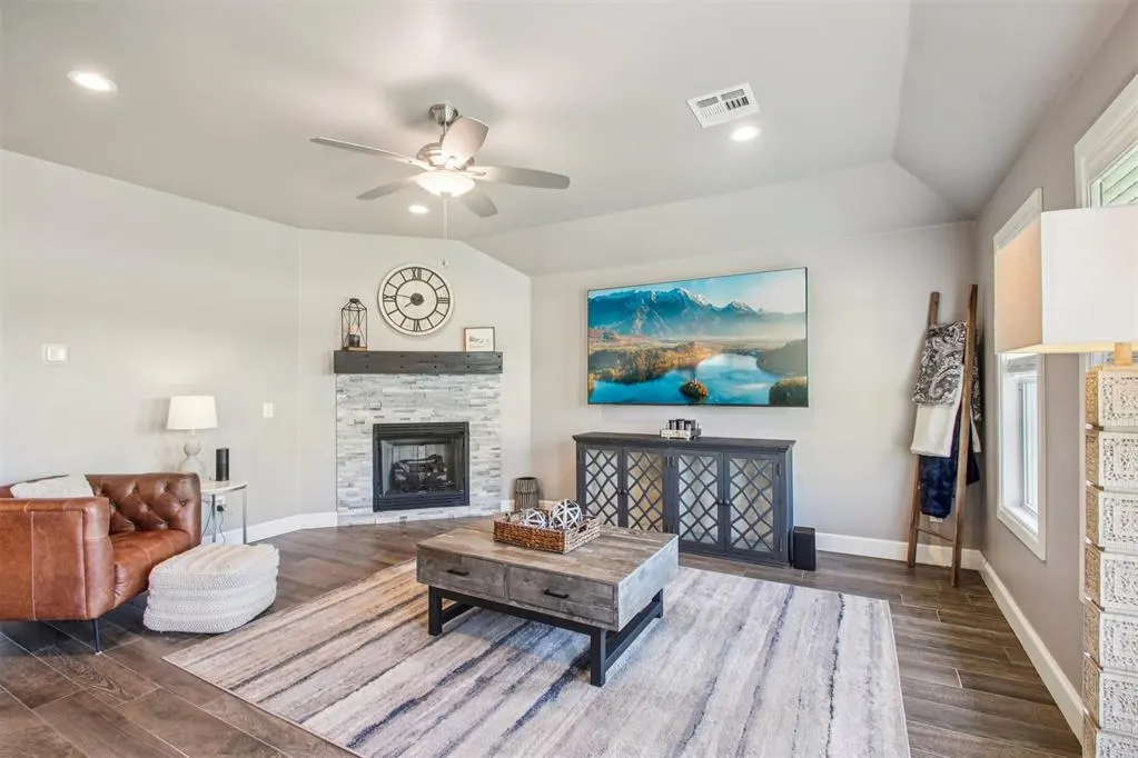 Photo 7 — 9108 NW 117th Street, Yukon, OK 73099