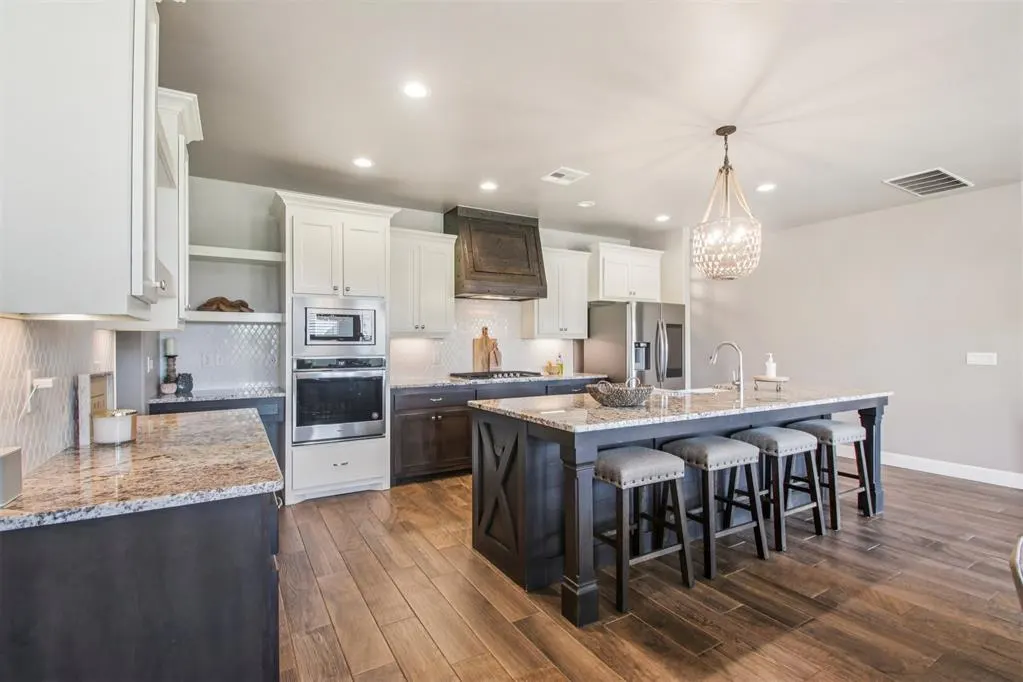 Photo 11 — 9108 NW 117th Street, Yukon, OK 73099