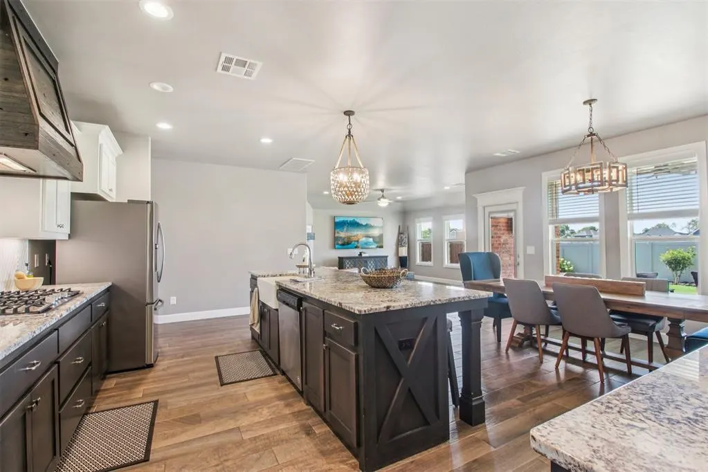 Photo 13 — 9108 NW 117th Street, Yukon, OK 73099