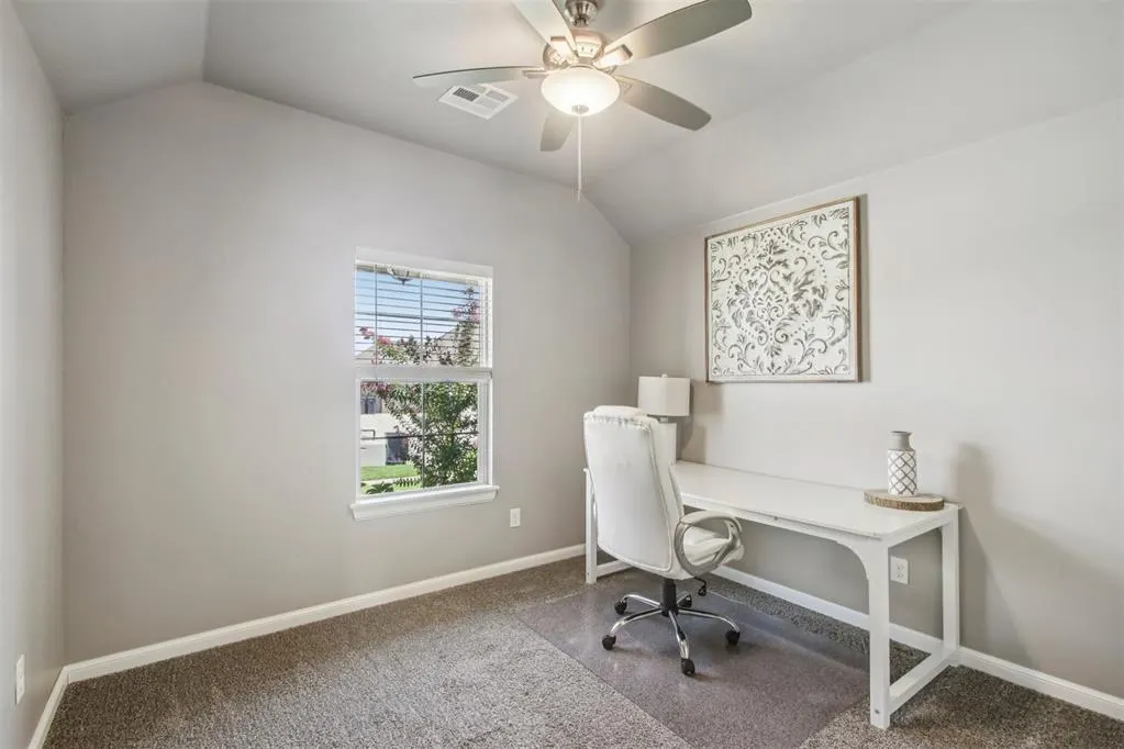 Photo 24 — 9108 NW 117th Street, Yukon, OK 73099