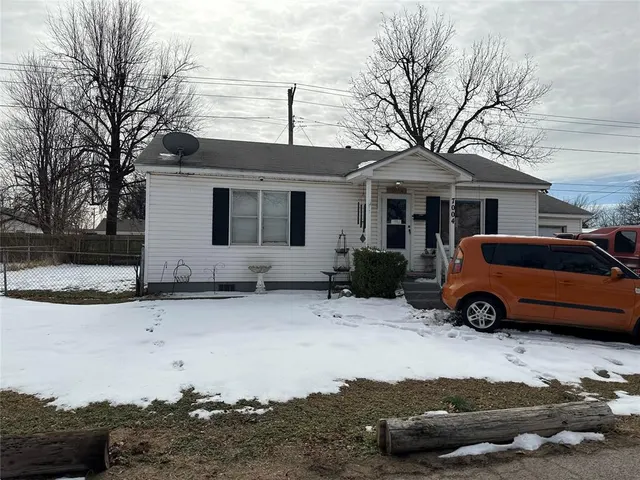 Photo 4 — 7009 NW 58th Street, Bethany, OK 73008