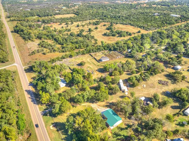 Photo 4 — 12724 S Coltrane Road, Edmond, OK 73034