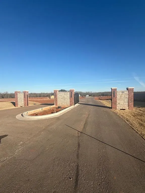 Photo 2 — 41457 Webb Street, Shawnee, OK 74804