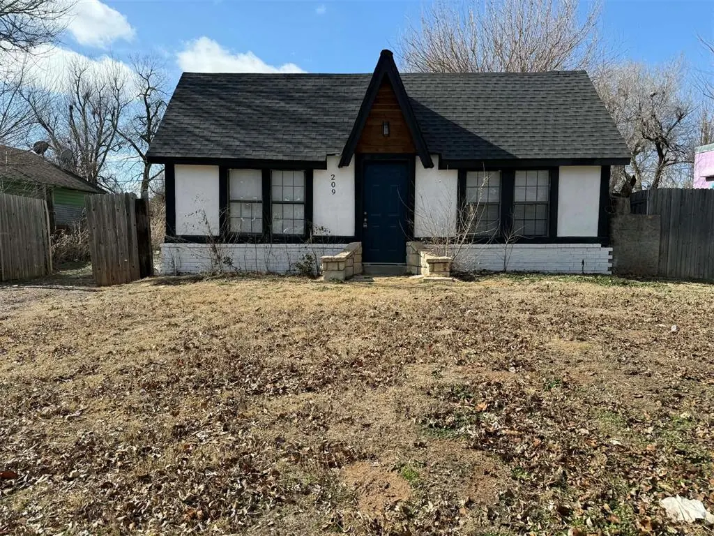 Front exterior — 209 N Tuttle Street, Oklahoma City, OK 73107
