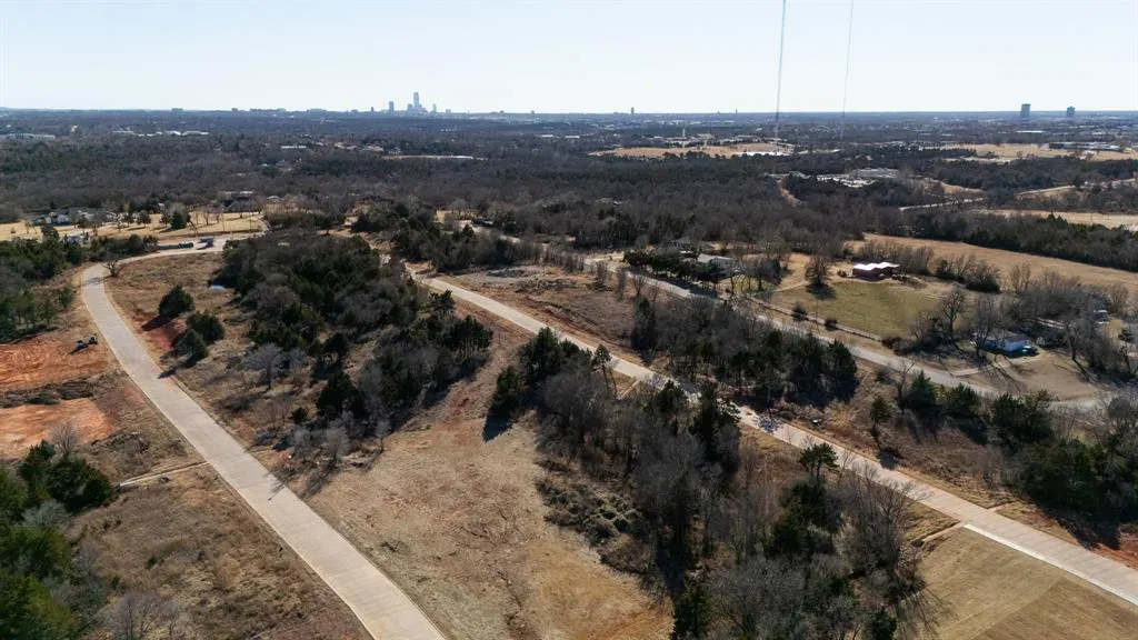 Photo 10 — 8217 Wilshire Park West Drive, Oklahoma City, OK 73116