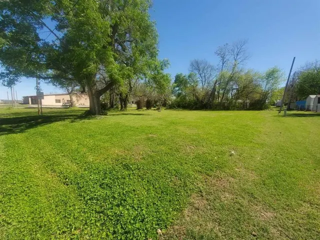 Photo 5 — 501 S 2nd Street, Okemah, OK 74859