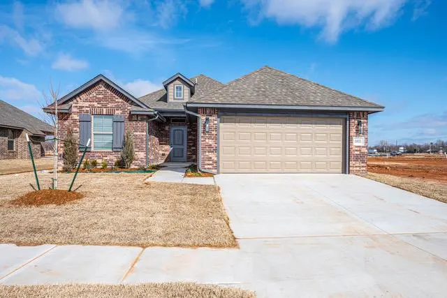 Front exterior — 10633 SW 18th Street, Yukon, OK 73099