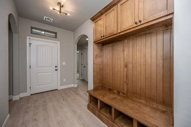 Photo 5 — 10633 SW 18th Street, Yukon, OK 73099