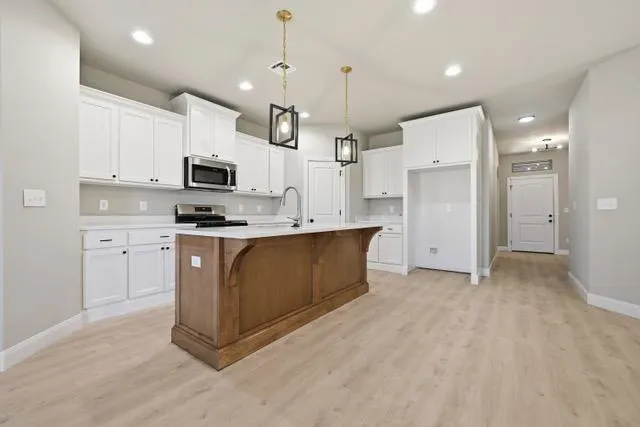 Photo 8 — 10633 SW 18th Street, Yukon, OK 73099