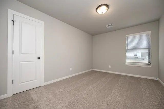 Photo 13 — 10633 SW 18th Street, Yukon, OK 73099