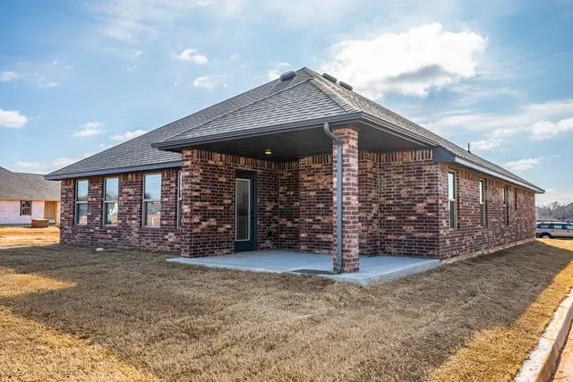 Photo 19 — 10633 SW 18th Street, Yukon, OK 73099