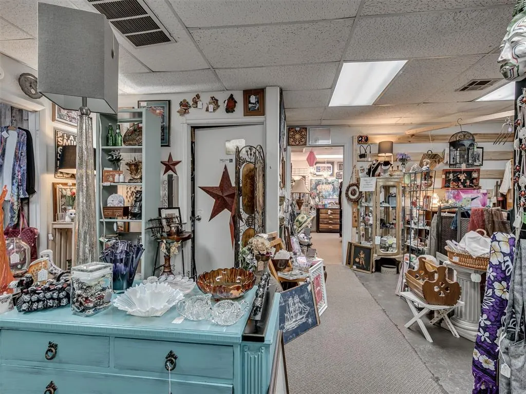 Photo 14 — 6726 NW 38th Street, Bethany, OK 73008
