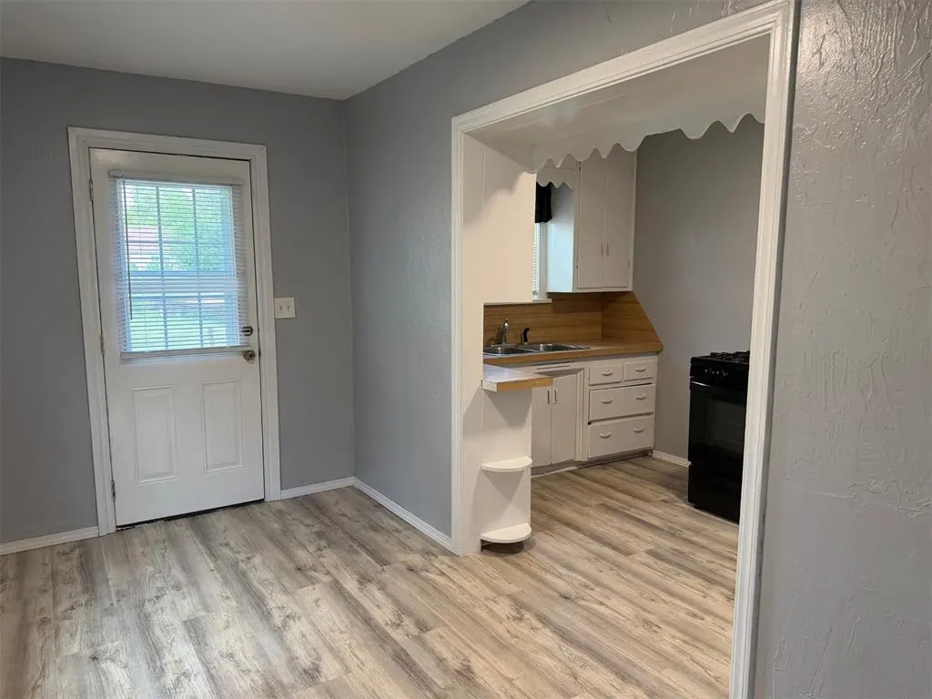 Photo 12 — 123 Grandview Road, Midwest City, OK 73130