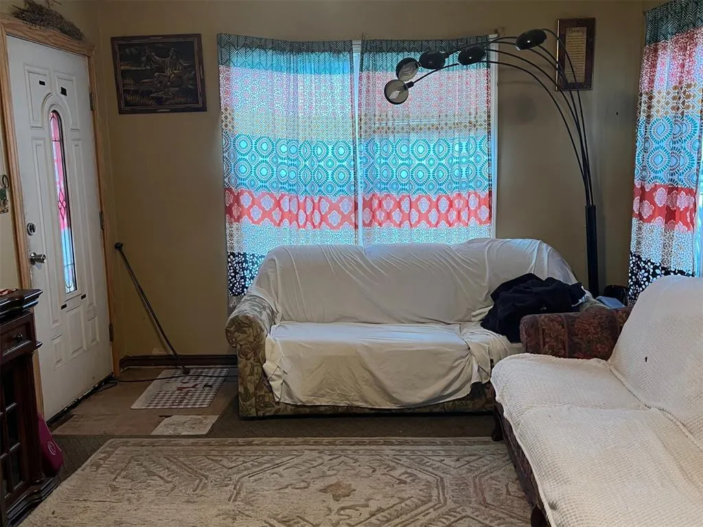 Photo 2 — 1328 Givens Drive, Midwest City, OK 73110