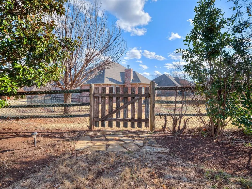 Photo 40 — 3232 Songwood Drive, Edmond, OK 73003