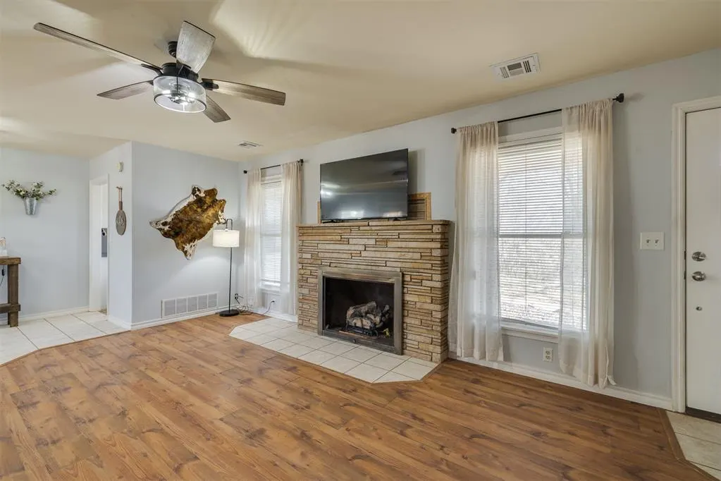 Photo 6 — 321 Landsaw Drive, Chandler, OK 74834