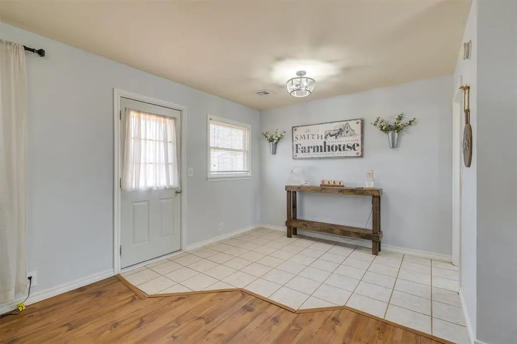 Photo 14 — 321 Landsaw Drive, Chandler, OK 74834