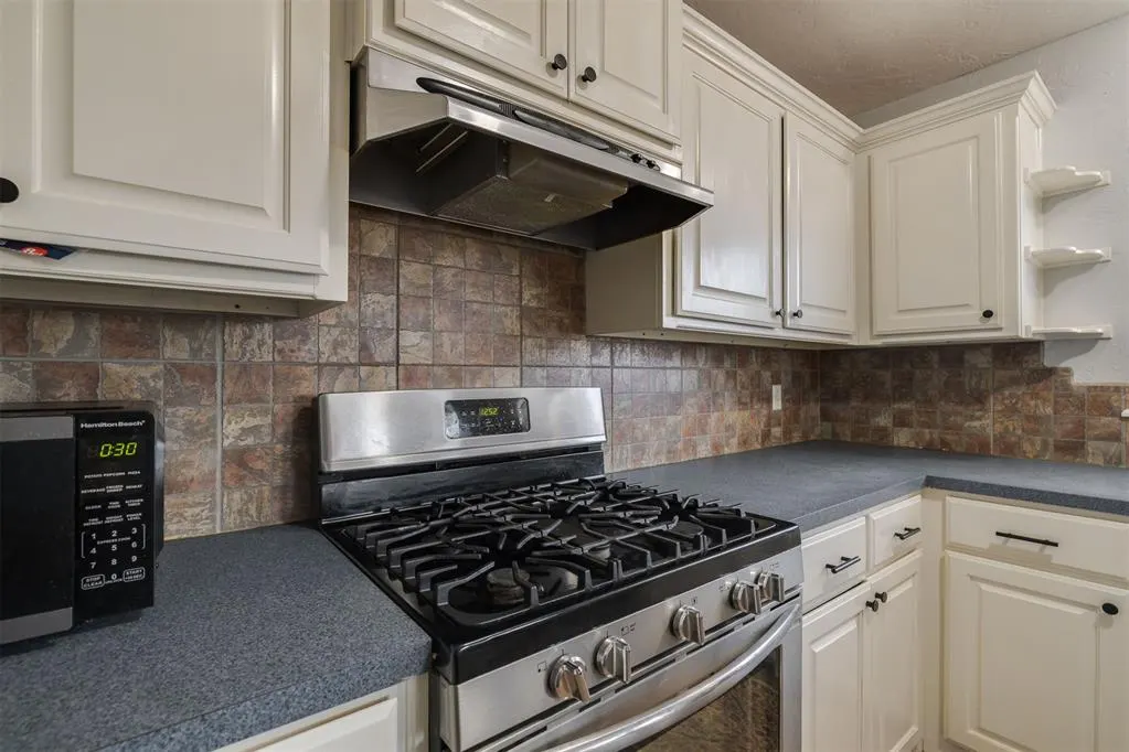 Photo 21 — 321 Landsaw Drive, Chandler, OK 74834