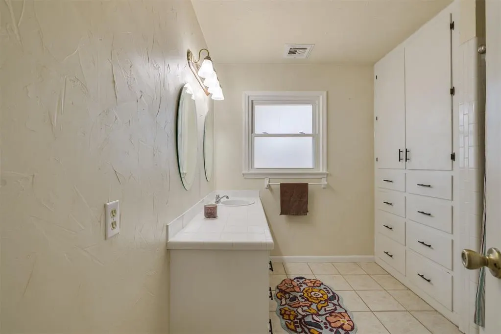 Photo 26 — 321 Landsaw Drive, Chandler, OK 74834