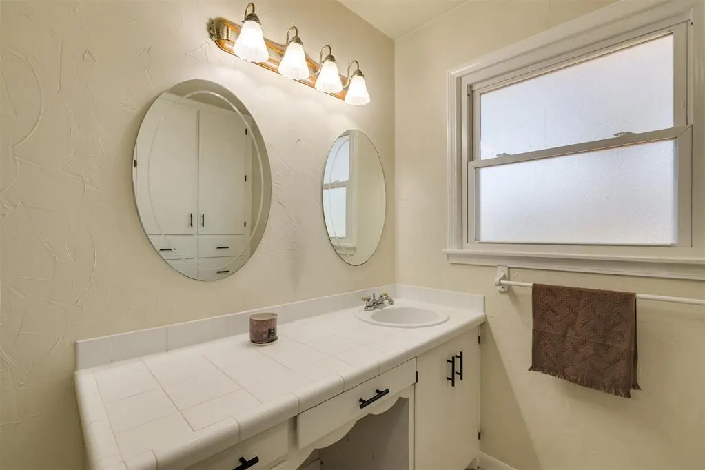 Photo 28 — 321 Landsaw Drive, Chandler, OK 74834