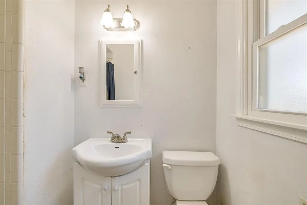 Photo 37 — 321 Landsaw Drive, Chandler, OK 74834
