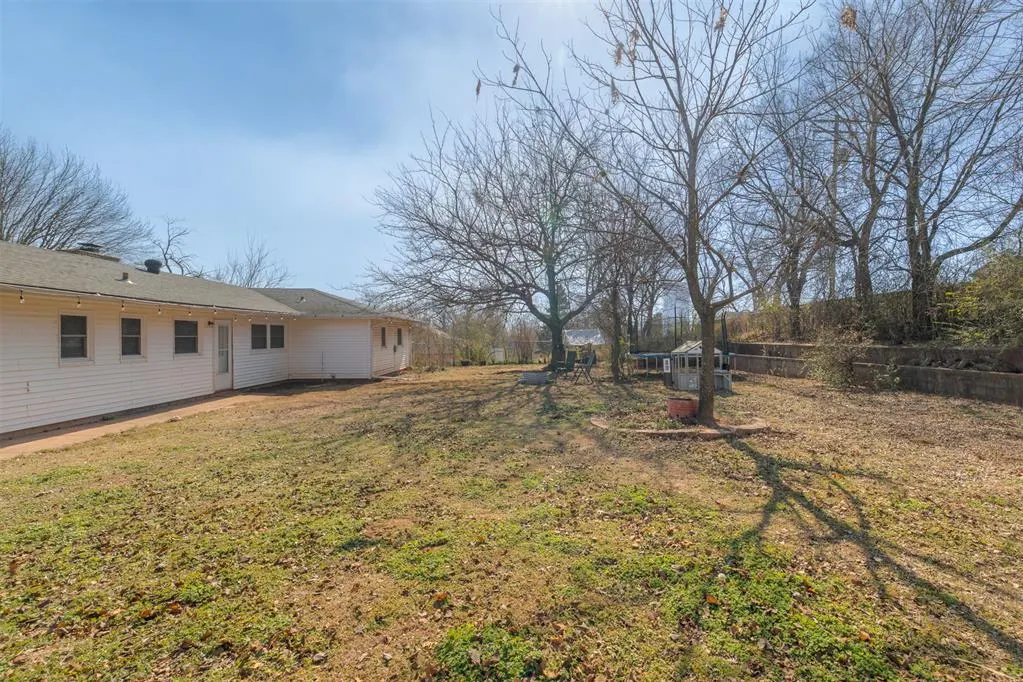 Photo 39 — 321 Landsaw Drive, Chandler, OK 74834