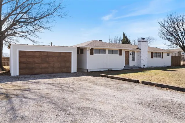 Front exterior — 1020 NE 122nd Street, Oklahoma City, OK 73131