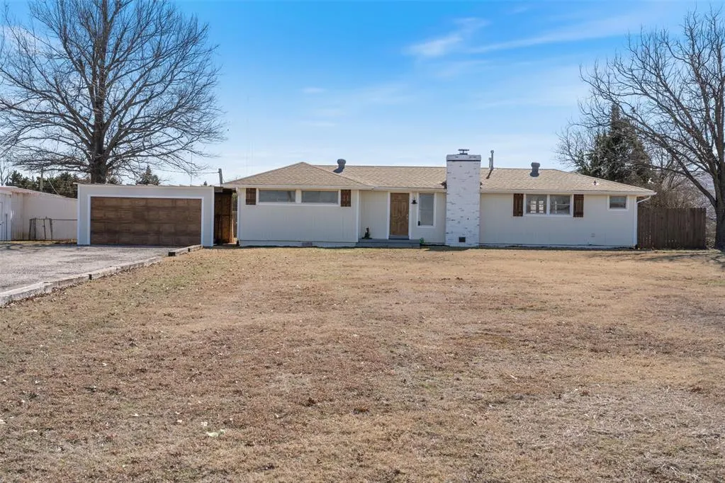 Photo 2 — 1020 NE 122nd Street, Oklahoma City, OK 73131