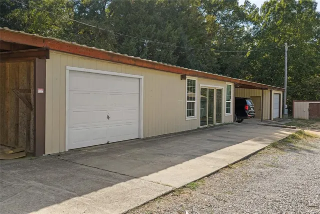 Photo 5 — 456 Crowder Road, Mead, OK 73449