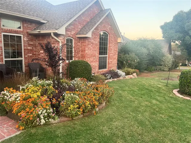 Photo 3 — 1909 Del Simmons Drive, Edmond, OK 73003