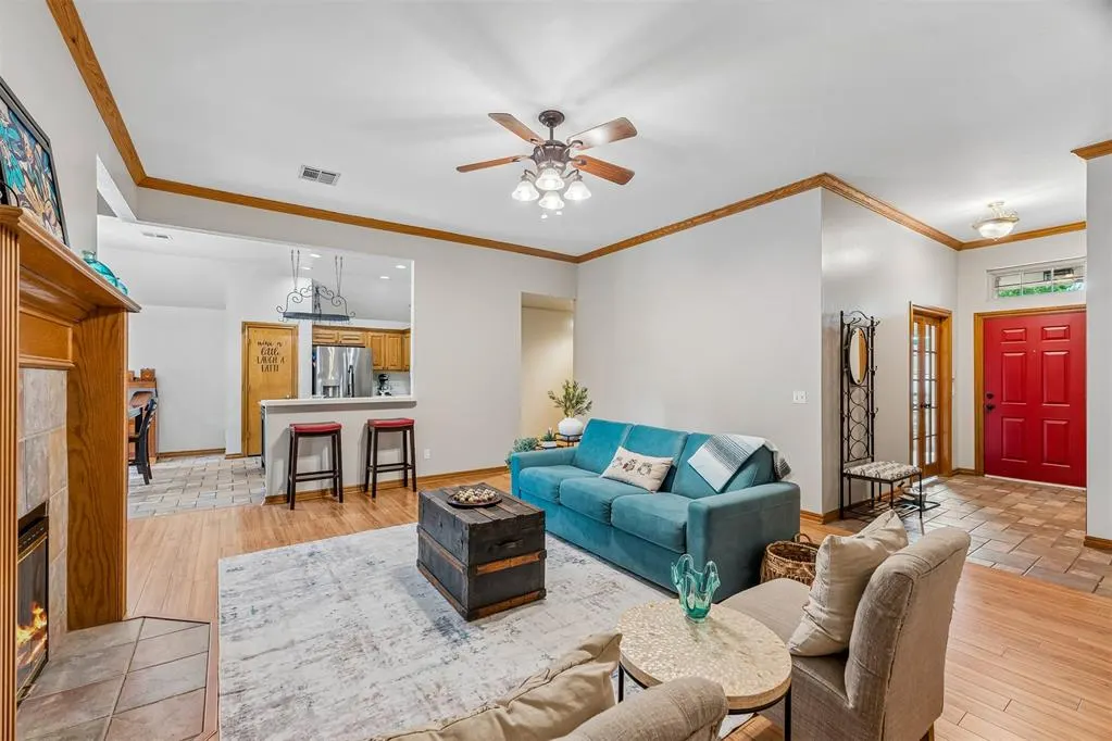 Photo 5 — 1909 Del Simmons Drive, Edmond, OK 73003