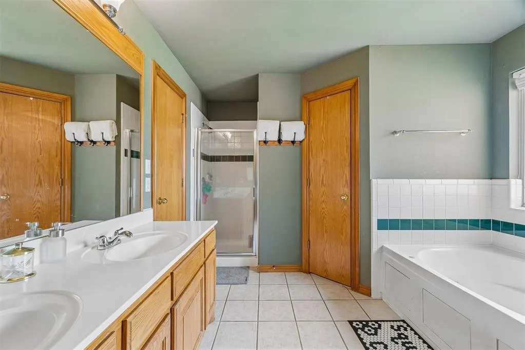 Photo 17 — 1909 Del Simmons Drive, Edmond, OK 73003