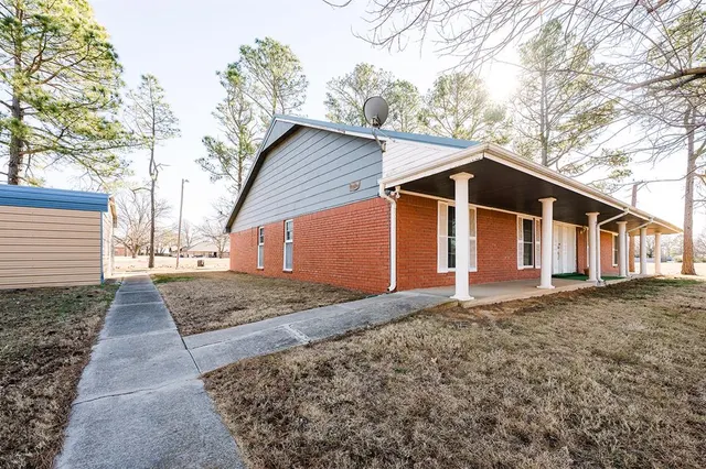 Photo 8 — 111 Jameson Drive, Wynnewood, OK 73098