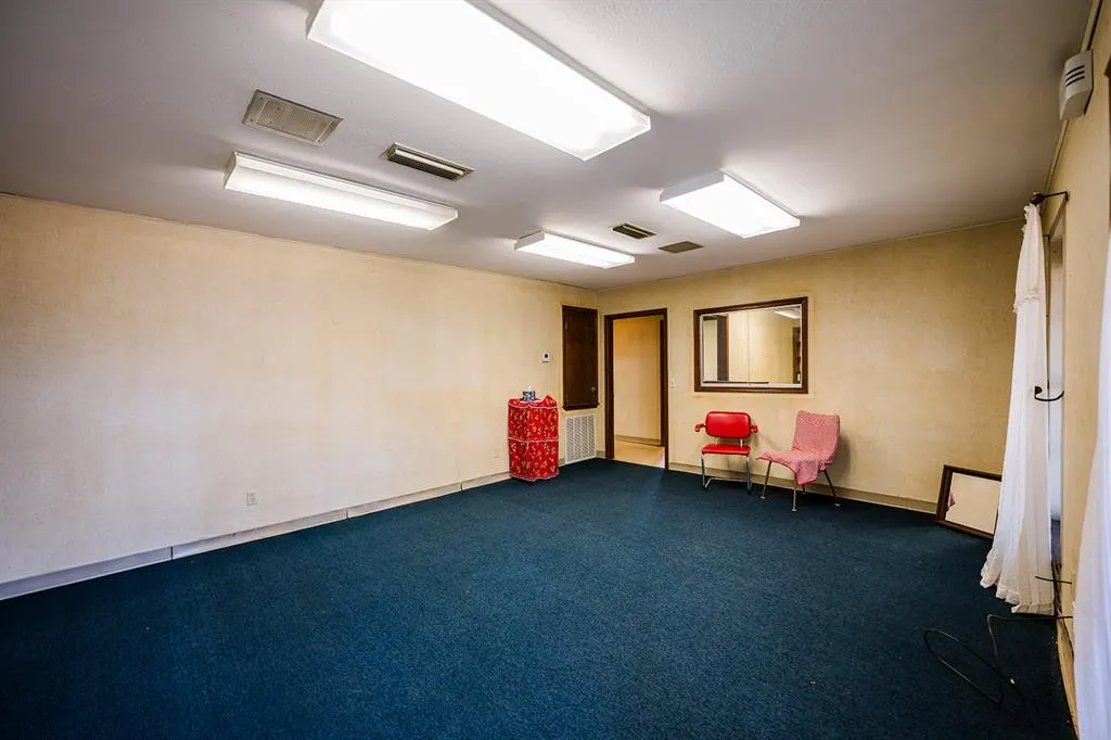 Photo 10 — 111 Jameson Drive, Wynnewood, OK 73098