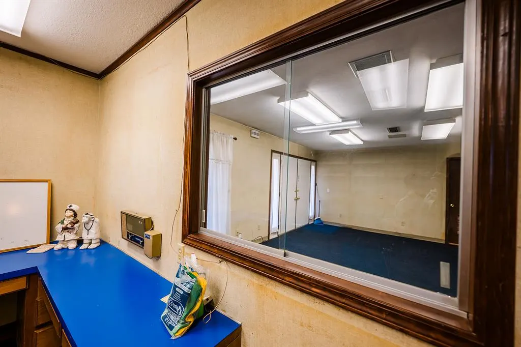Photo 11 — 111 Jameson Drive, Wynnewood, OK 73098