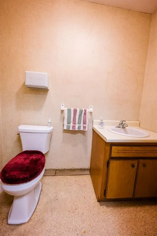 Photo 14 — 111 Jameson Drive, Wynnewood, OK 73098