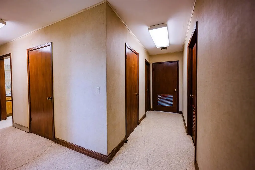 Photo 17 — 111 Jameson Drive, Wynnewood, OK 73098