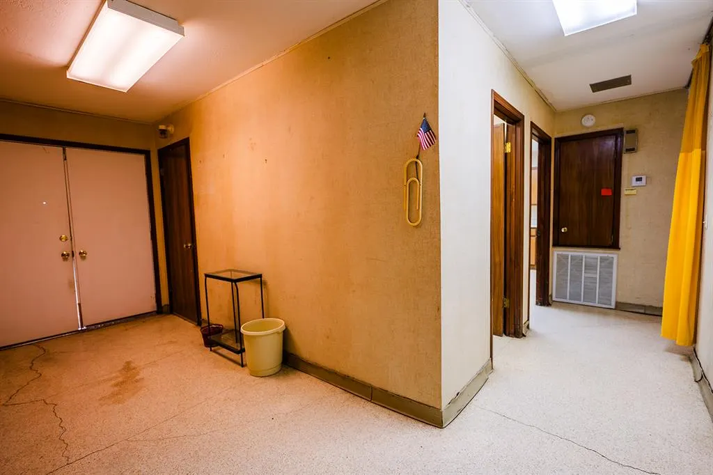 Photo 32 — 111 Jameson Drive, Wynnewood, OK 73098