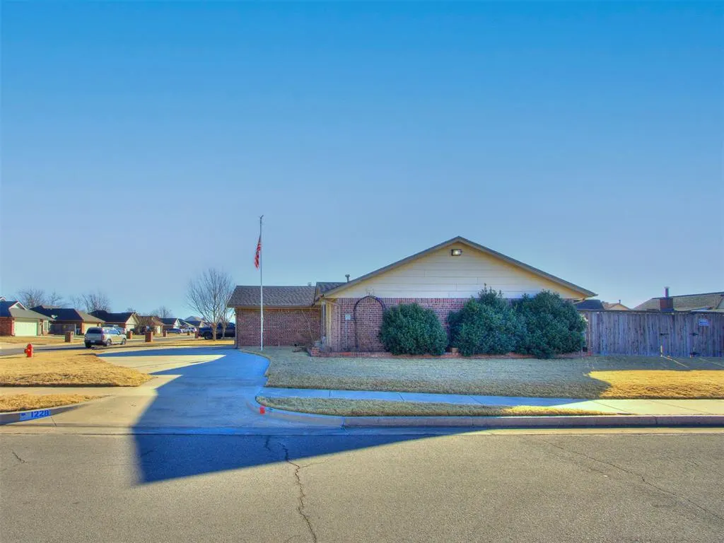 Photo 5 — 1228 SW 99th Terrace, Oklahoma City, OK 73139